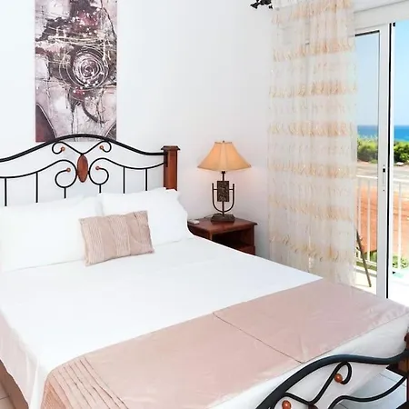 Cypriana بروتاراس